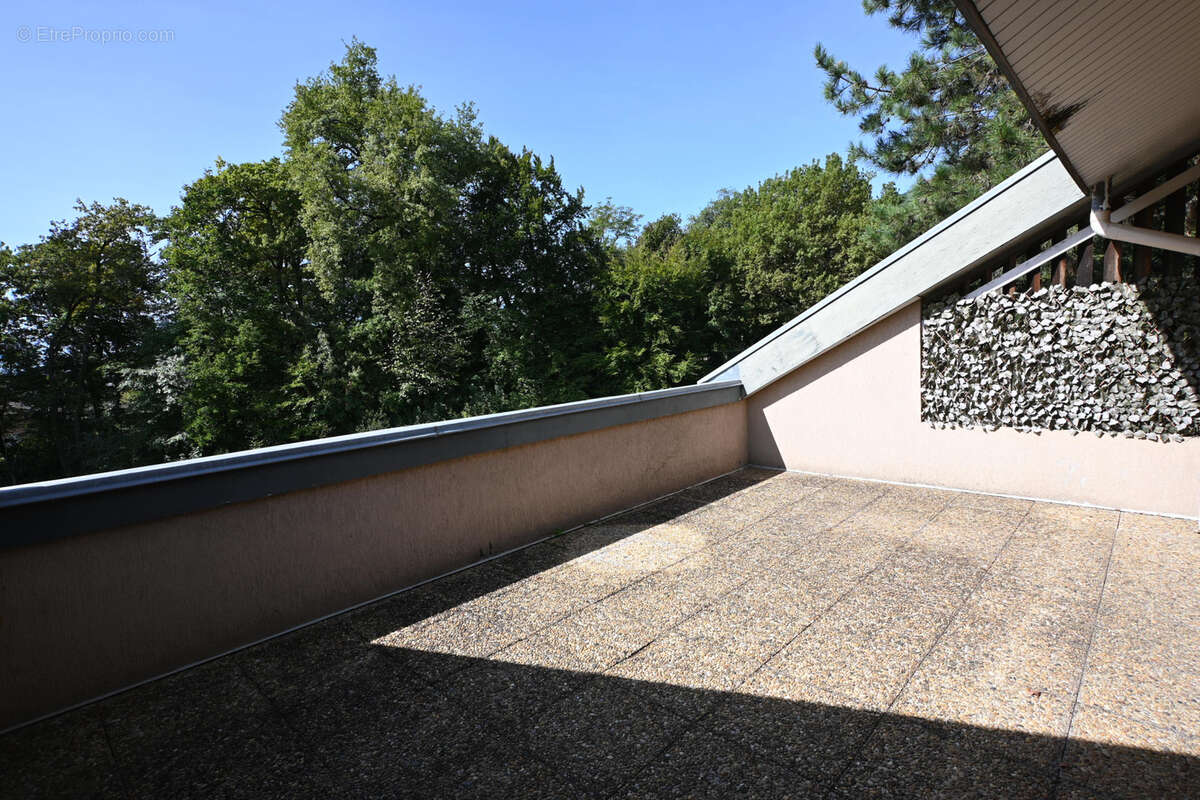 Appartement à MEYLAN