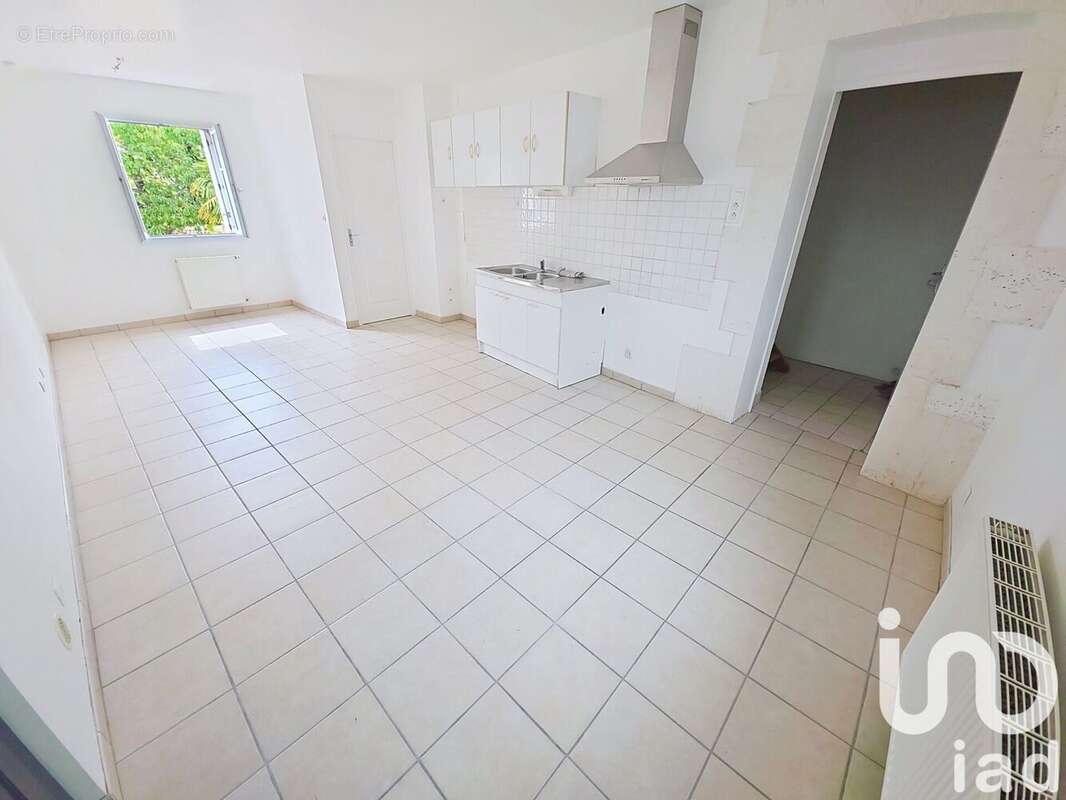 Photo 3 - Maison à CHAZELLES