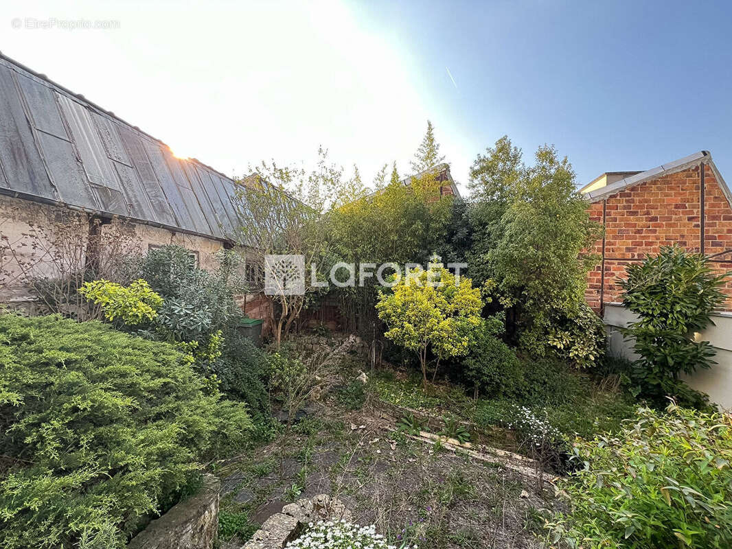 Appartement à MONTROUGE