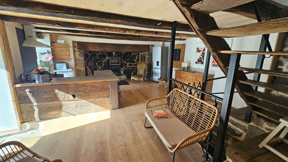 Maison à PRADES-D'AUBRAC