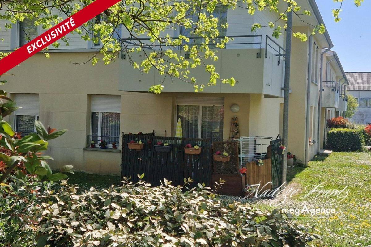 Appartement à SAINT-JEAN-D'ANGELY