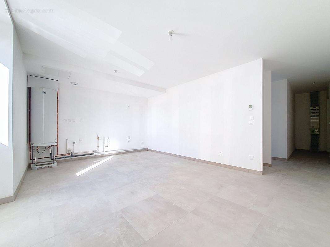 Appartement à VILLETTE-DE-VIENNE