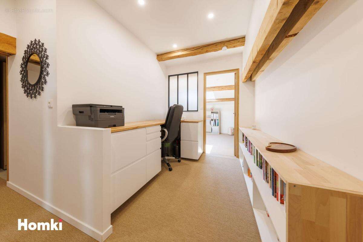 Maison/Villa T5 de 155 m2 à Peschadoires 63920 - photo 16