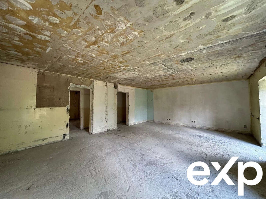 Appartement à ESSERT-ROMAND