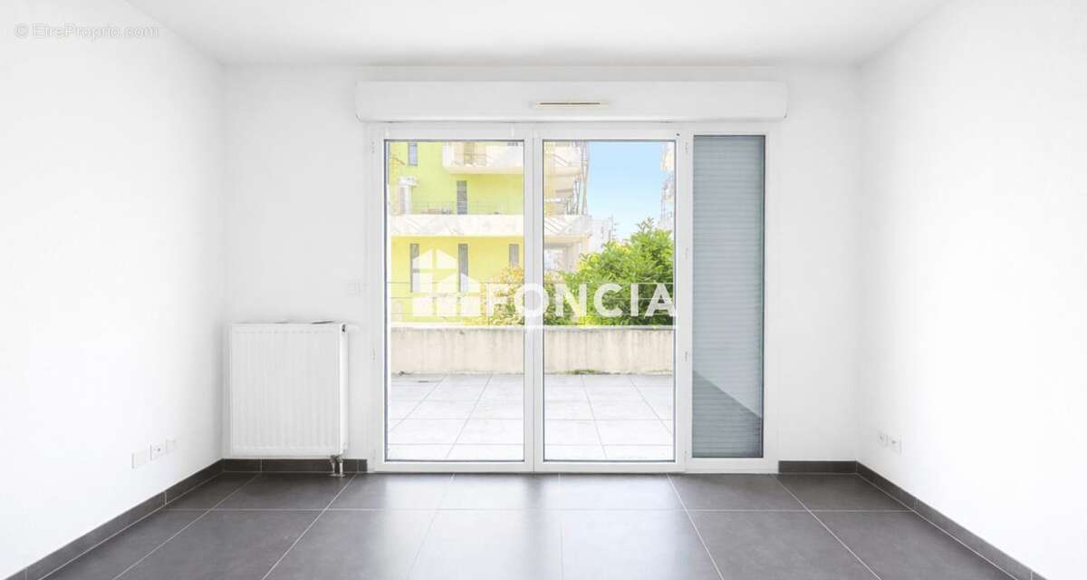 Appartement à JUVIGNAC
