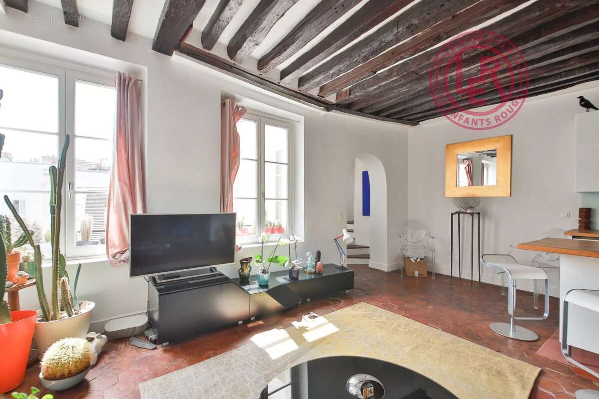 Appartement à PARIS-3E