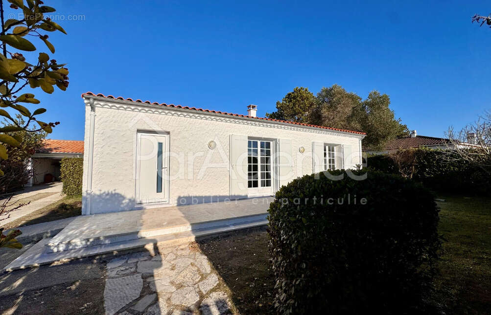 Maison à VAUX-SUR-MER