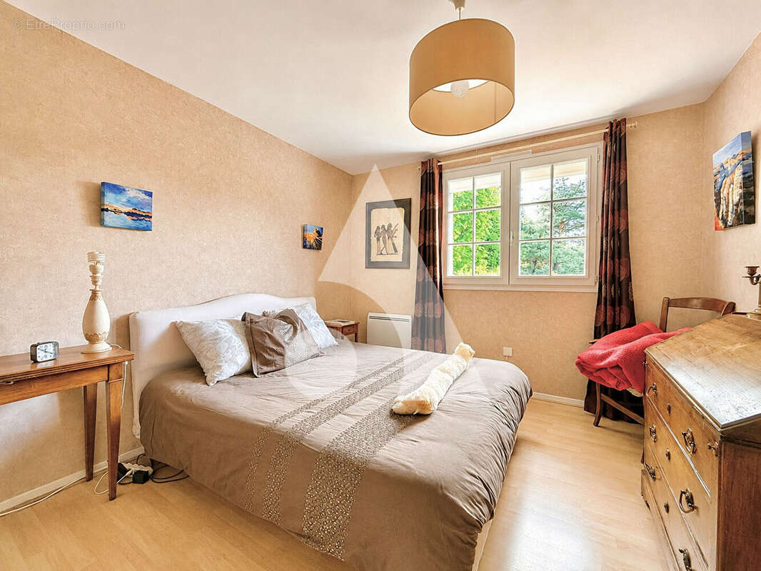 Villa d'exception avec vue panoramique sur le Lac du Bourget - 294 m² - Piscine - photo 11
