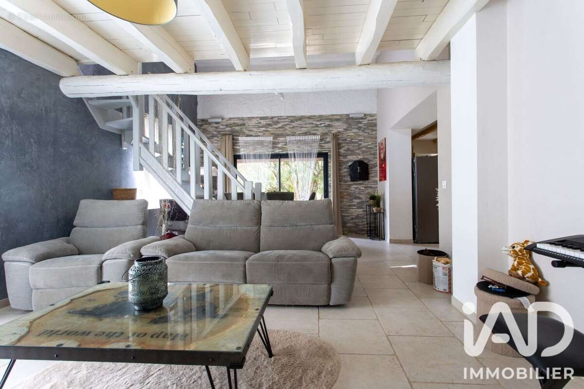 Maison 147 m² à Rochefort-Du-Gard  - photo 5