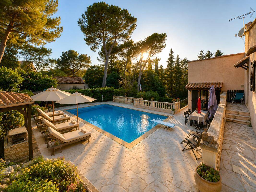 Maison à VALLAURIS