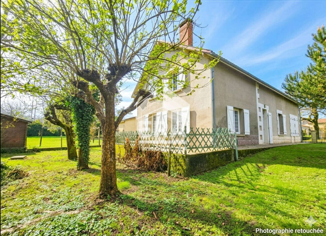 Maison à SAINT-LAURENT-DES-HOMMES