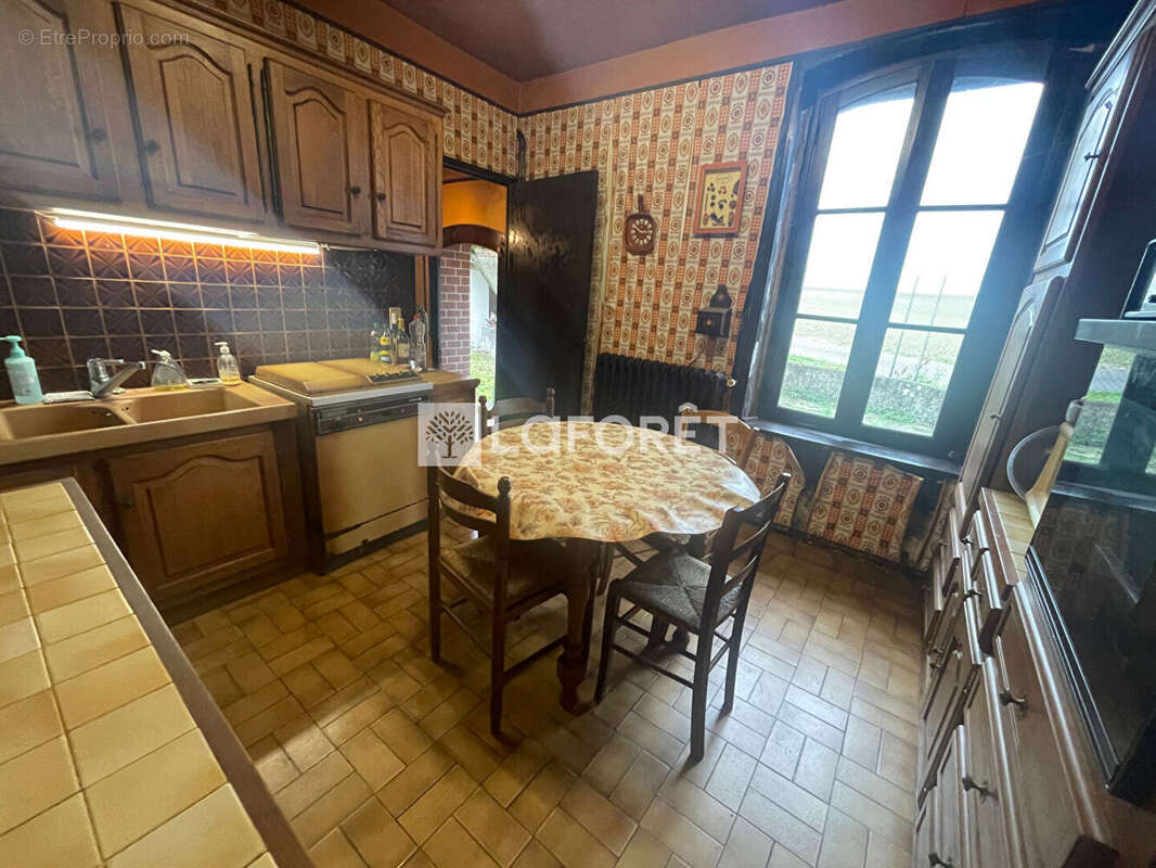 Maison à CAHUZAC-SUR-VERE