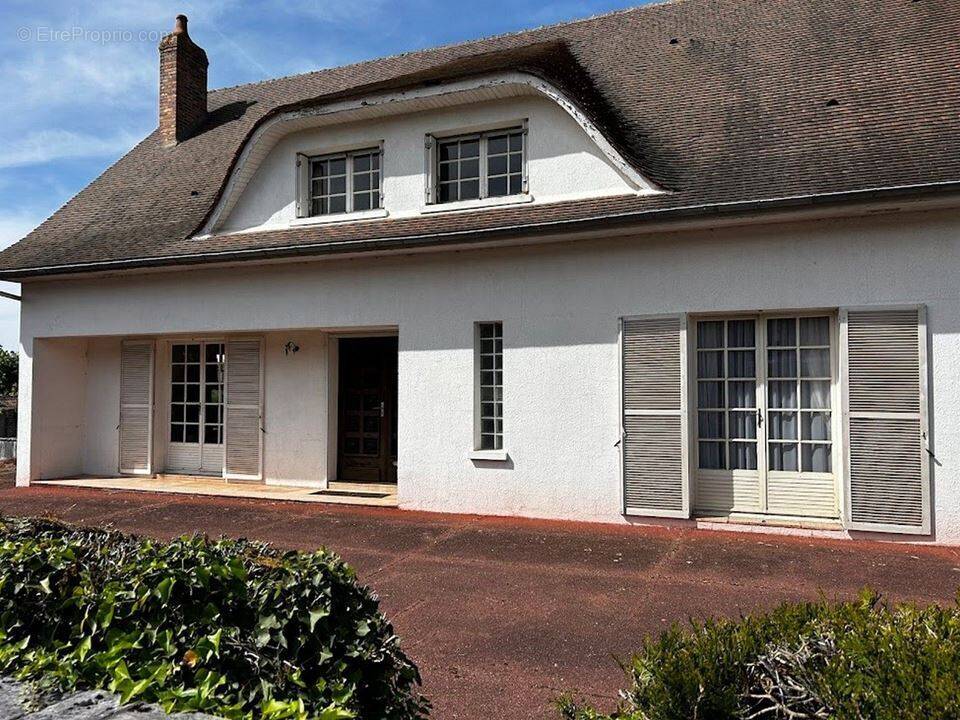 Maison à COURTENAY
