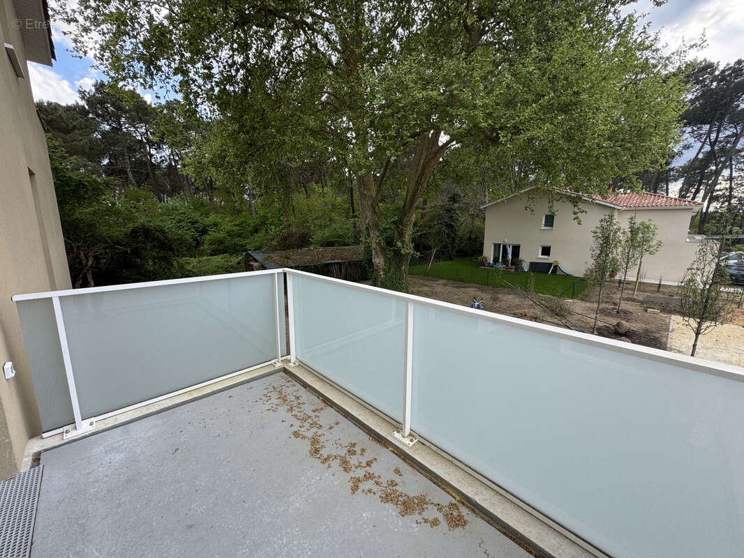 Appartement à LE TAILLAN-MEDOC