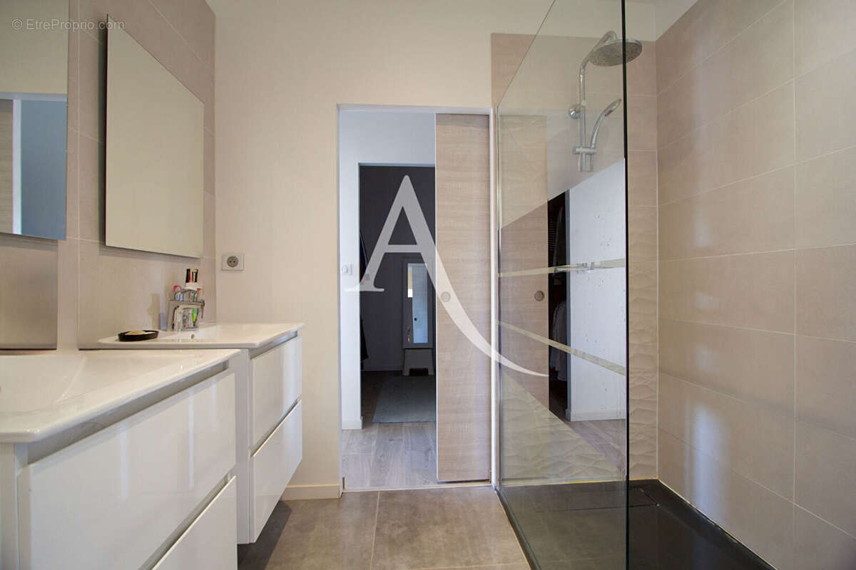 Maison à SAINT-JEAN-DE-VEDAS