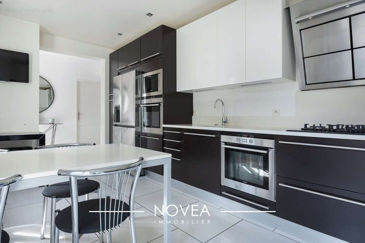 Maison 180 m² à Villeurbanne  - photo 6
