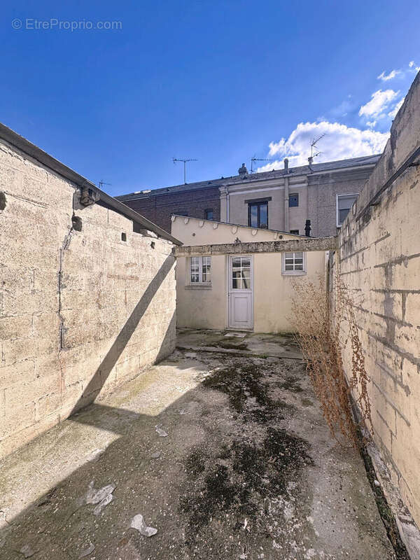 Maison à SAINT-ETIENNE-DU-ROUVRAY