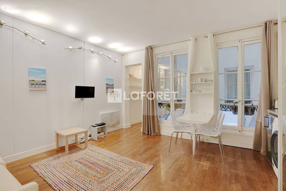 Appartement à PARIS-6E
