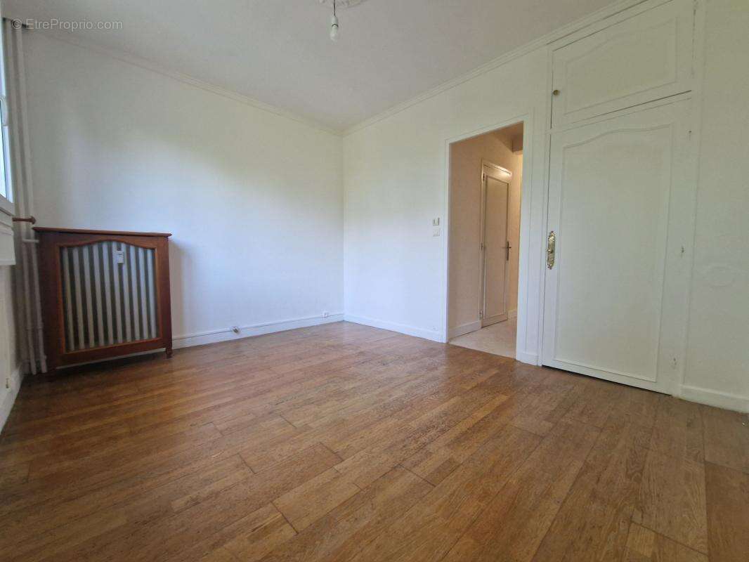 Appartement à VAIRES-SUR-MARNE