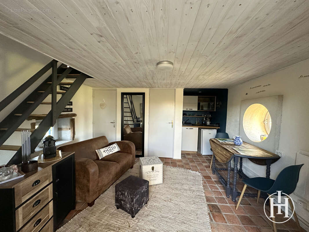 Maison à LIGNEROLLES