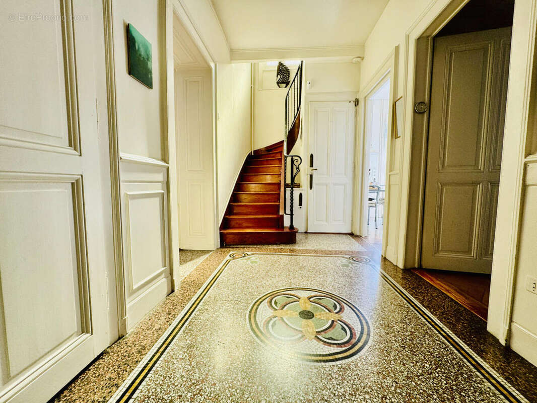 entrée - Maison à SAINT-JULIEN-EN-GENEVOIS