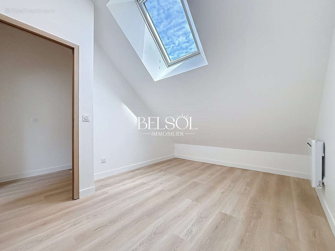 Appartement à SAINT-THIBAULT-DES-VIGNES