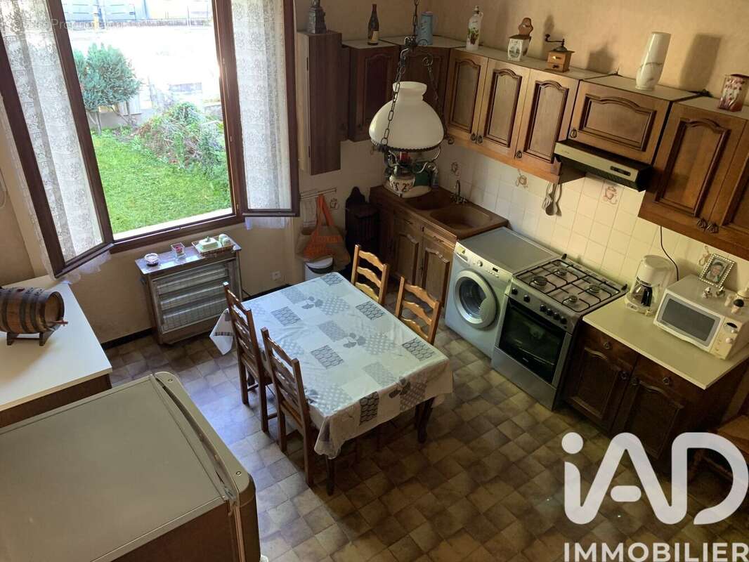 Maison 70 m² à Saint-Chamond  - photo 4