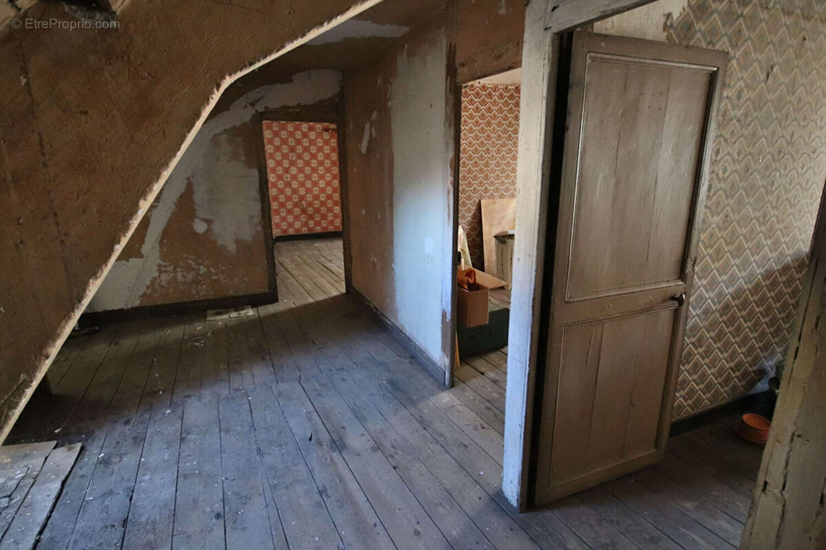 Appartement à MOULINS