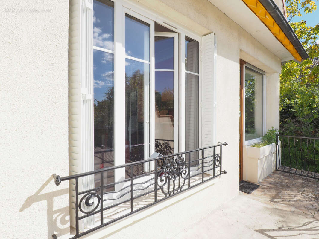 Maison à VAUX-LE-PENIL