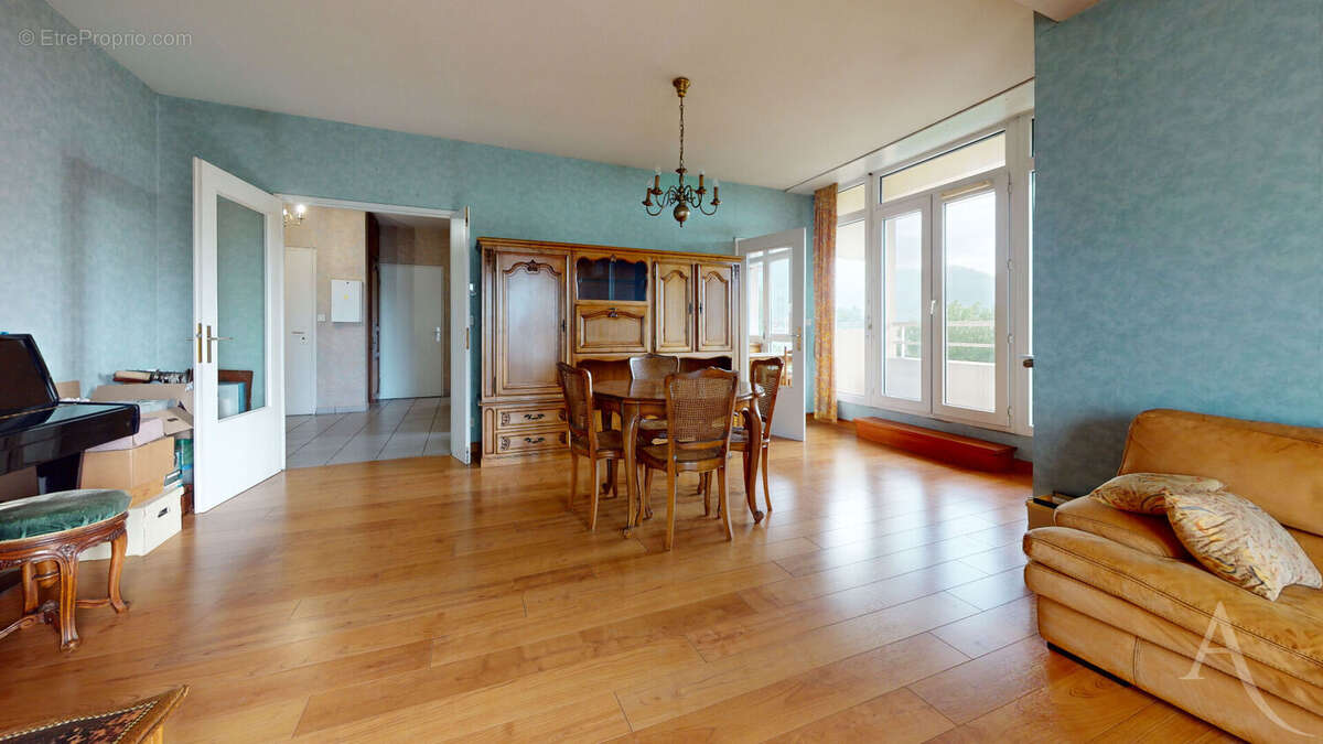 Appartement à FONTAINE