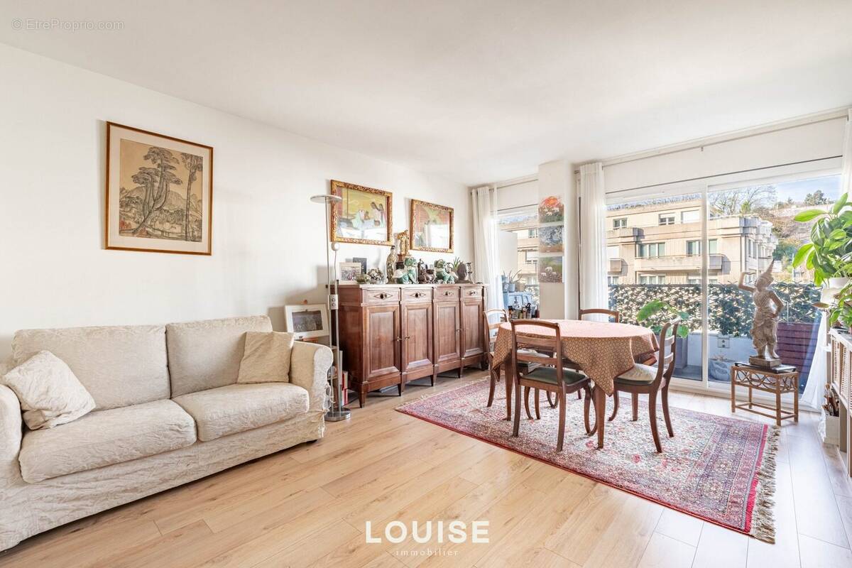 Appartement à CHAVILLE