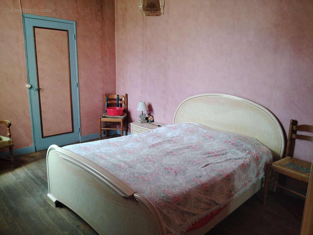 Maison à MONTPON-MENESTEROL