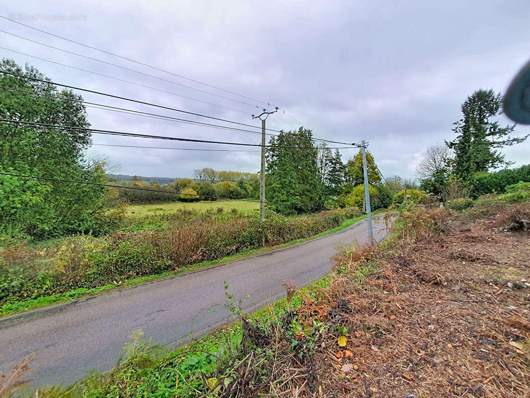 Terrain à CONDE-SUR-RISLE