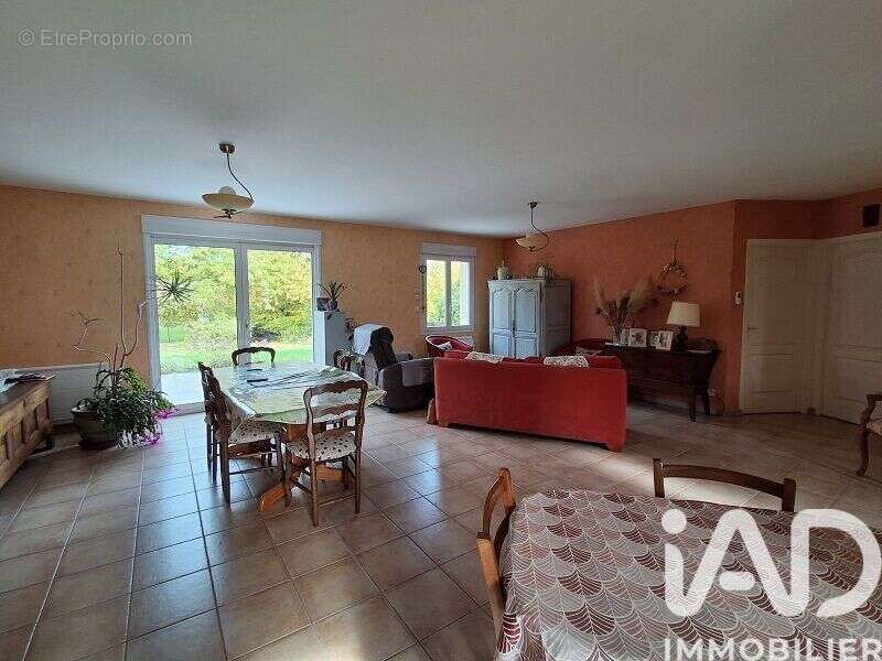 Photo 8 - Maison à SAINT-SYMPHORIEN