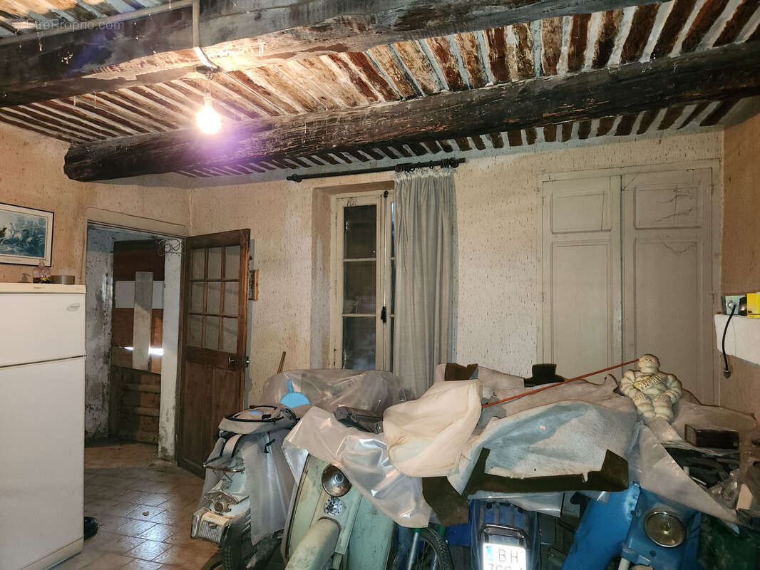 Maison à SAINTE-CECILE-LES-VIGNES