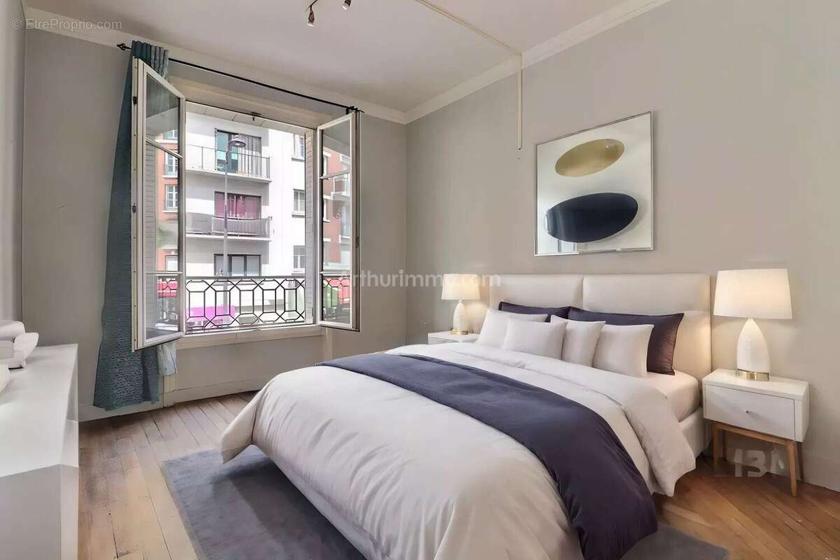 Appartement à PARIS-14E