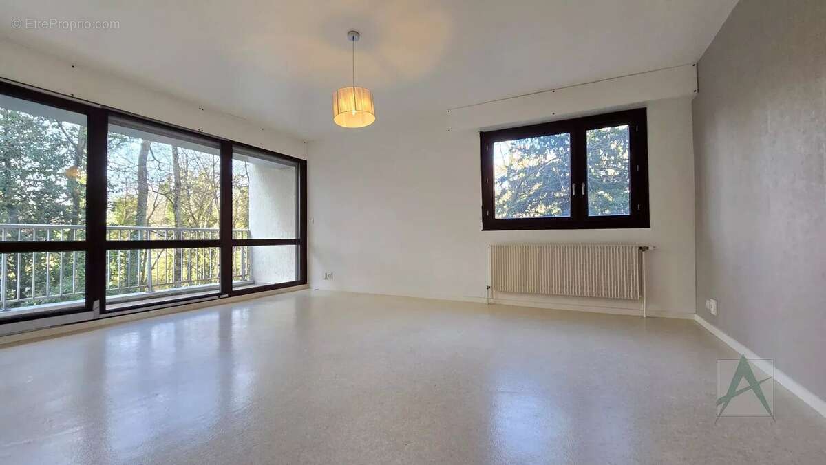 Appartement à JACOB-BELLECOMBETTE