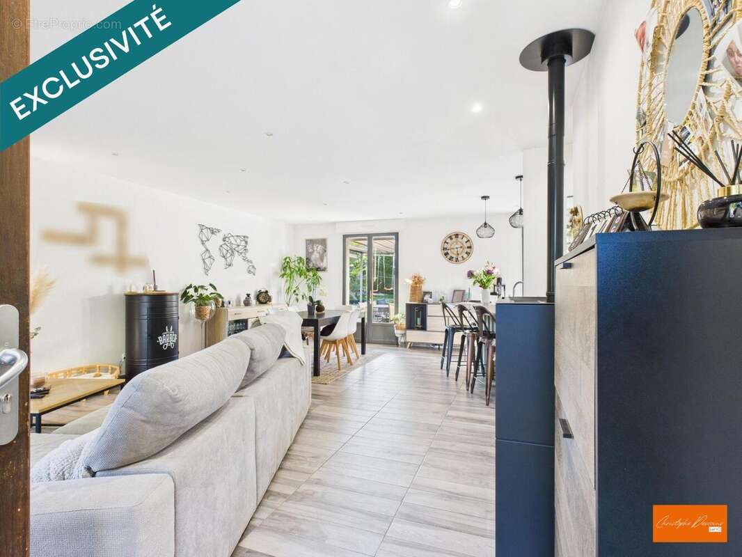 Photo 7 - Maison à AMBRIERES-LES-VALLEES