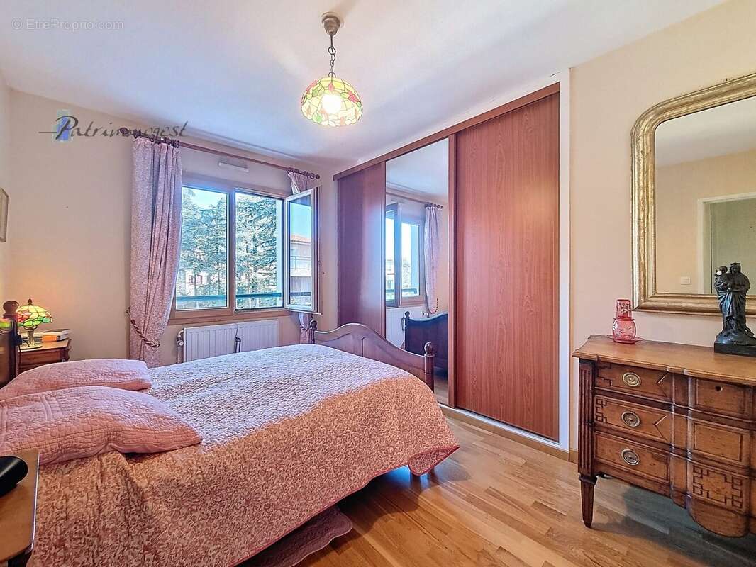 Appartement à ANDREZIEUX-BOUTHEON