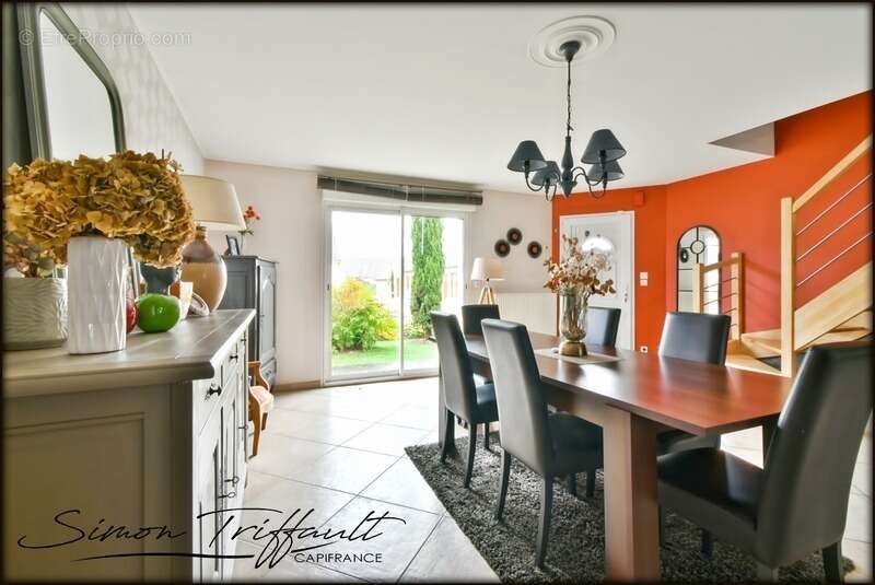 Maison à MONTFORT-LE-GESNOIS