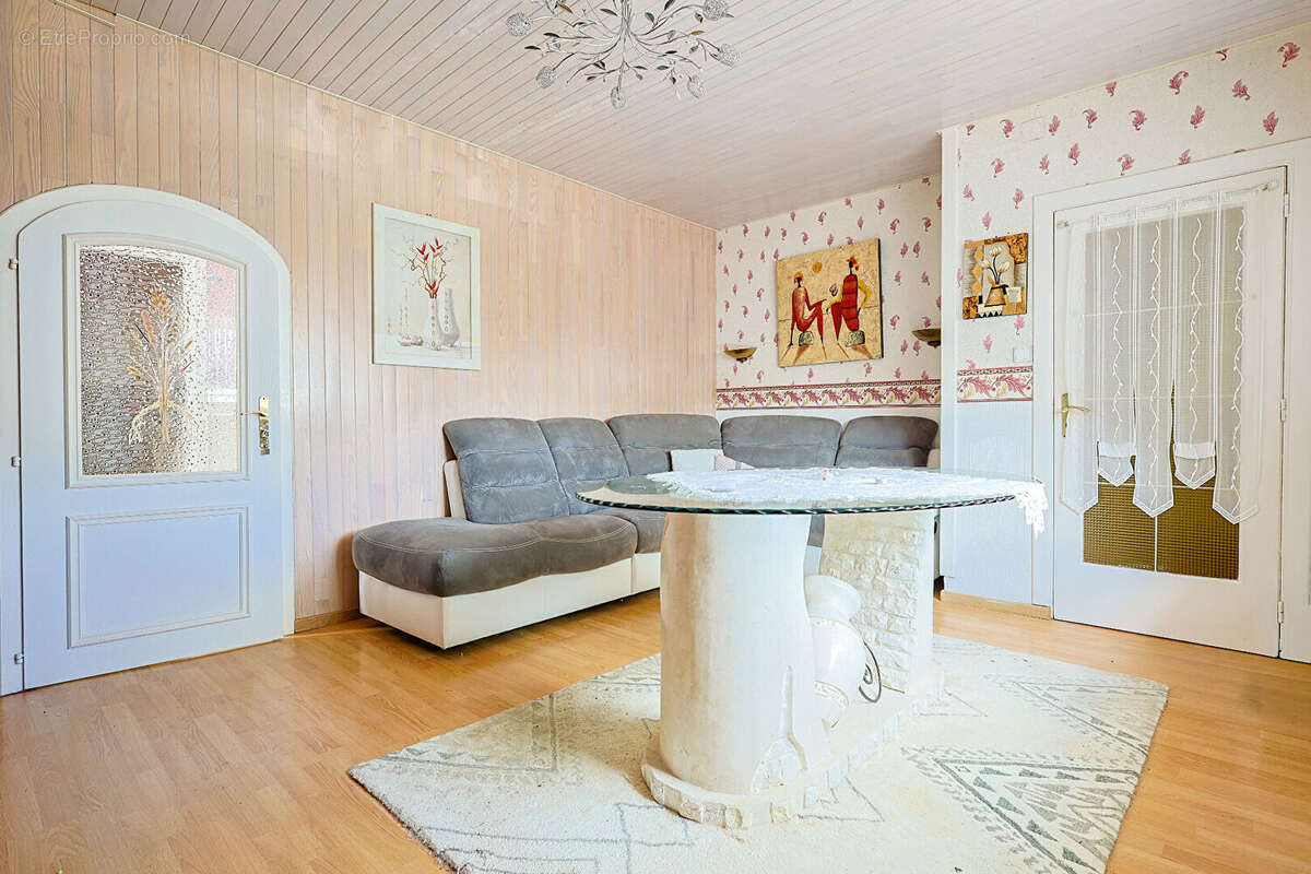 Maison à FOLSCHVILLER