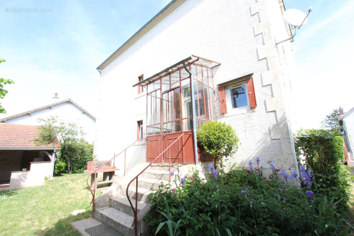 Maison à POUGUES-LES-EAUX