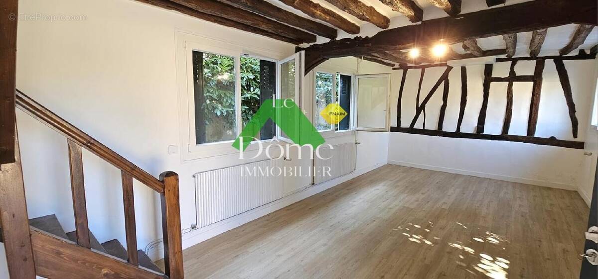 Maison à SAINTE-GENEVIEVE