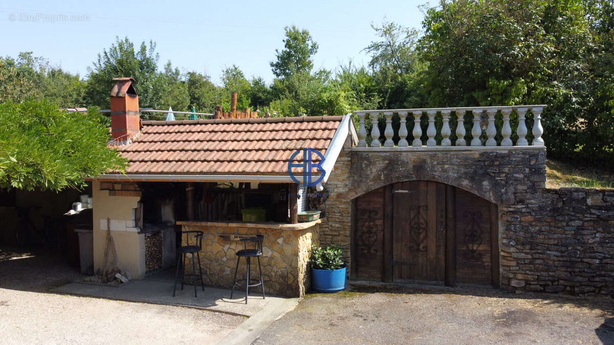 Maison à SAINT-JEAN-DE-BOURNAY