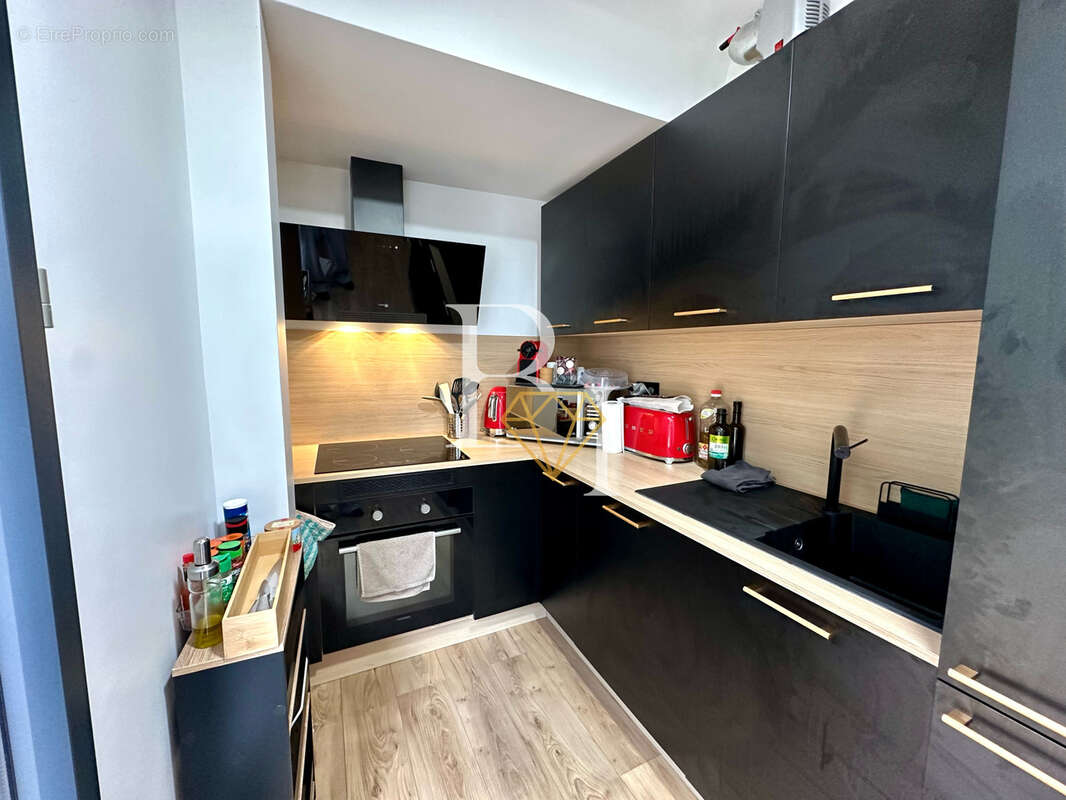 Appartement à SAINT-LAURENT-DU-VAR