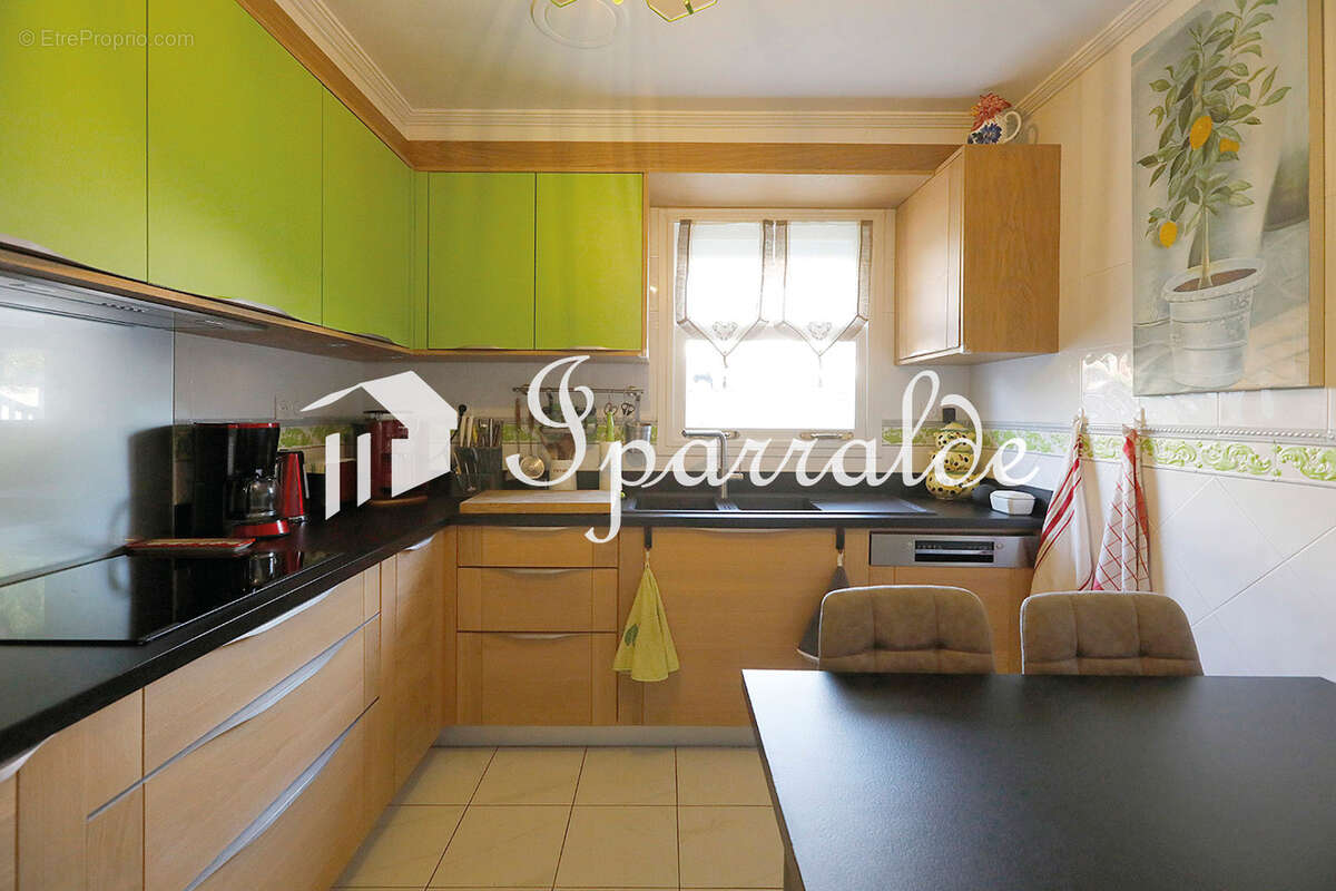 Grande maison familiale F5 lumineuse avec garage, double terrasse et beaux volumes - photo 15