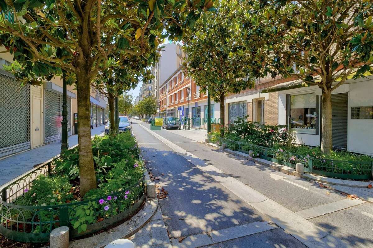 Appartement à LA GARENNE-COLOMBES