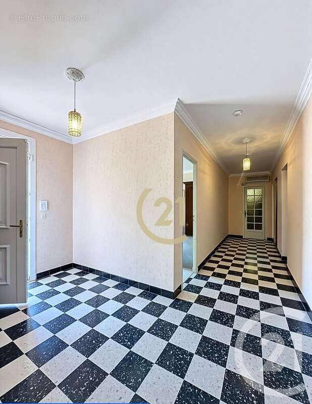 Maison à SAINT-JEAN-DE-VEDAS