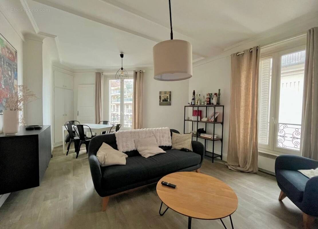 Appartement à PARIS-18E