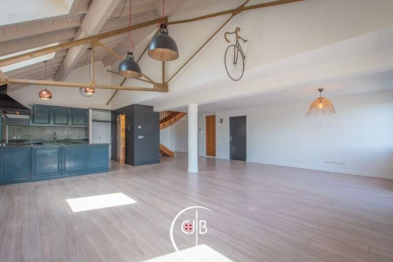 Appartement à LE BOURGET-DU-LAC